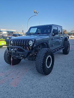 2022 Jeep Gladiator Sport
