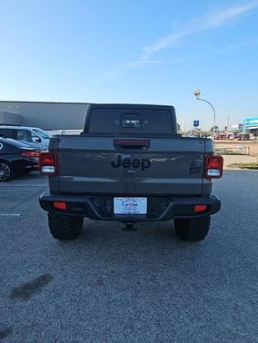 2022 Jeep Gladiator Sport