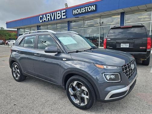 2024 Hyundai VENUE SEL