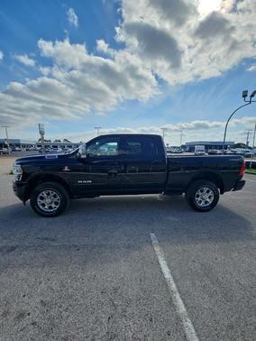 Diamond Black 2024 RAM 2500 Laramie