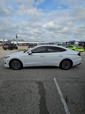 2023 Hyundai SONATA Hybrid SEL