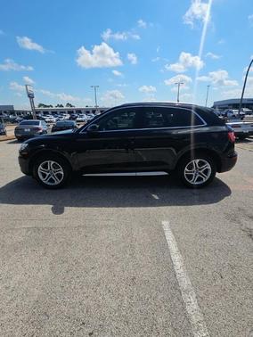 Brilliant Black 2019 Audi Q5 2.0T Premium