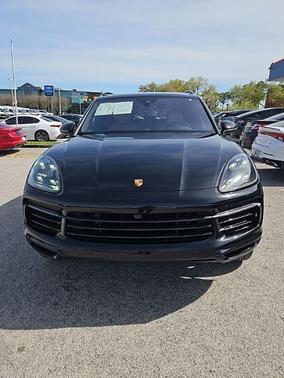2022 Porsche Cayenne Platinum Edition
