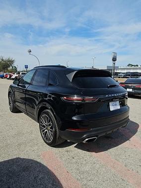 2022 Porsche Cayenne Platinum Edition