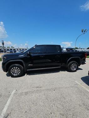 Onyx Black 2023 GMC Sierra 1500 AT4