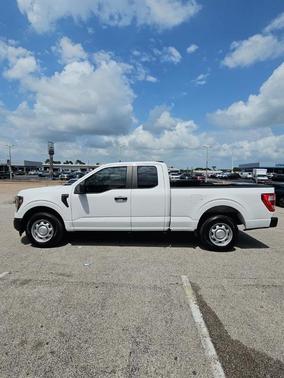Oxford White 2023 Ford F-150 XL