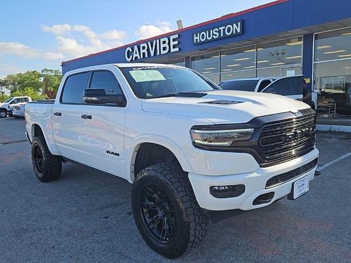 Bright White Clearcoat 2024 RAM 1500 Limited