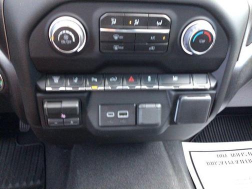 Summit White 2026 Chevrolet Silverado 2500 Custom