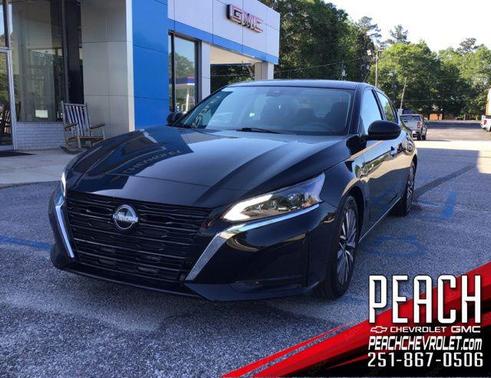 Super Black Clearcoat 2025 Nissan Altima 2.5 SV