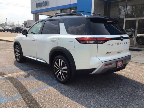 2024 Nissan Pathfinder Platinum 4WD
