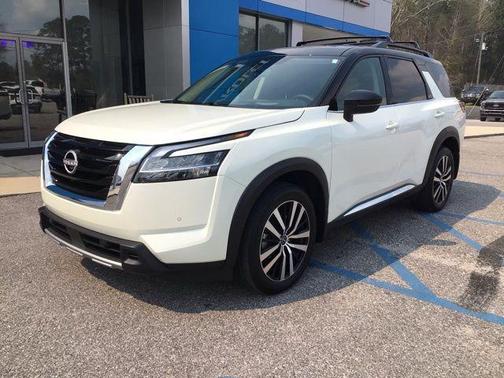 2024 Nissan Pathfinder Platinum 4WD