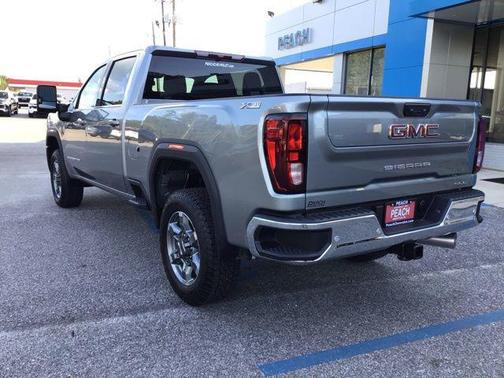 2025 GMC Sierra 2500 SLE