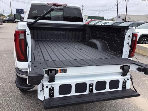 2025 GMC Sierra 2500 SLT