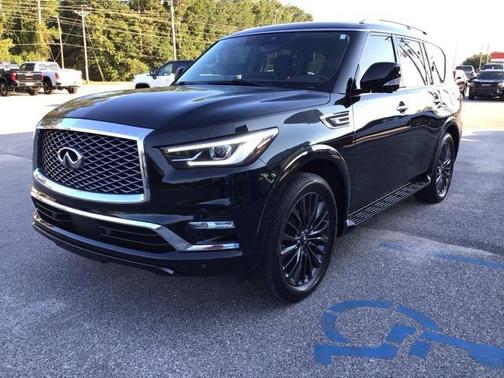 2023 INFINITI QX80 Luxe