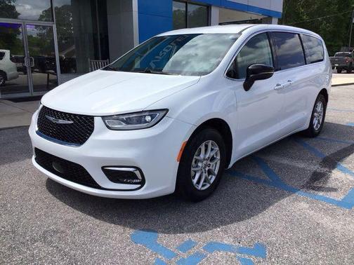 Bright White Clearcoat 2024 Chrysler Pacifica Touring L