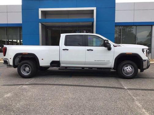 2026 GMC Sierra 3500 Base