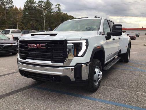 2026 GMC Sierra 3500 Base