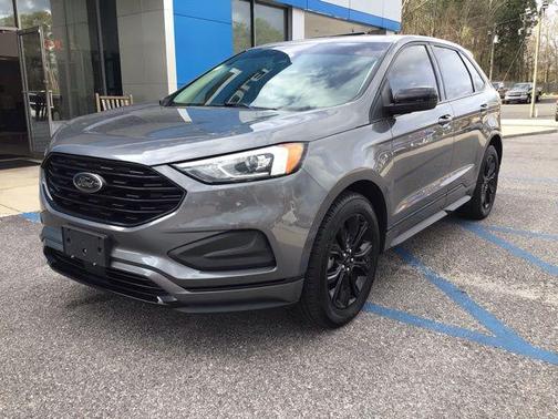 2022 Ford Edge SE