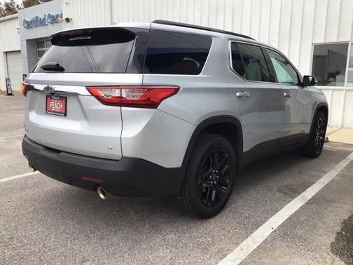 2020 Chevrolet Traverse LT Cloth