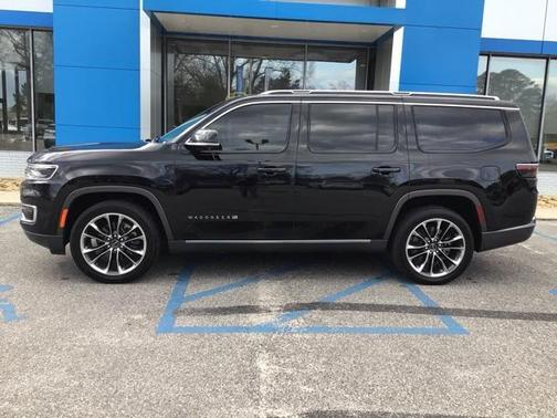 2022 Jeep Wagoneer Series III 4x2