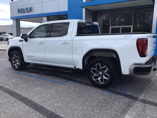 2024 GMC Sierra 1500 SLE