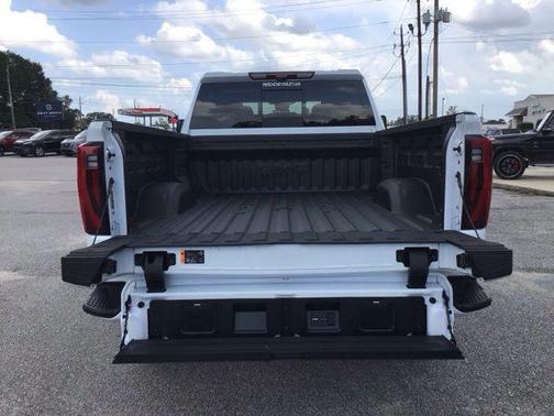 Glacier White Tricoat 2026 GMC Sierra 2500 Denali Ultimate