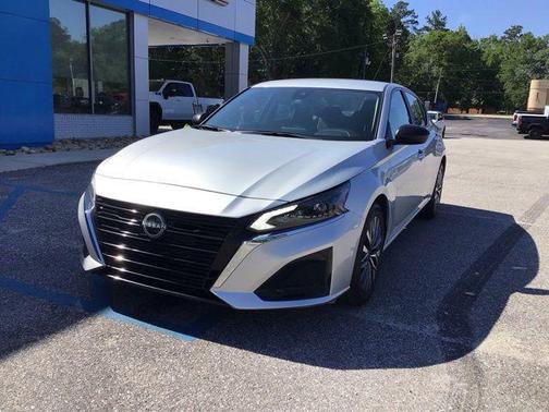 Brilliant Silver Metallic 2025 Nissan Altima 2.5 SV