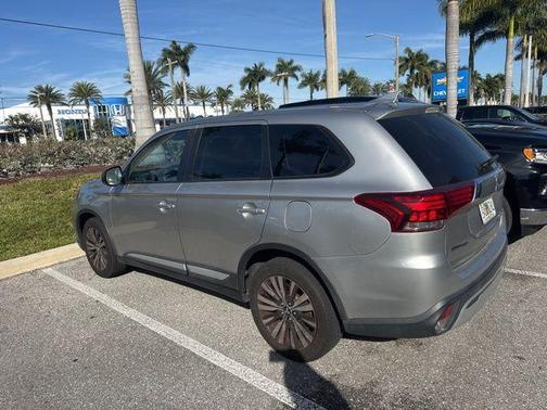 2019 Mitsubishi Outlander SE
