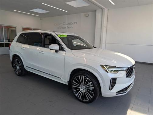 2025 Volvo XC90 B6 Ultra