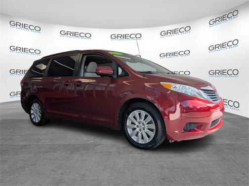 2013 Toyota Sienna LE