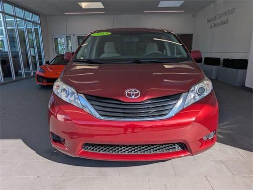 2013 Toyota Sienna LE