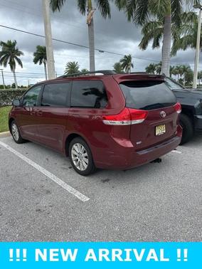 2013 Toyota Sienna LE