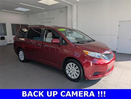 2013 Toyota Sienna LE