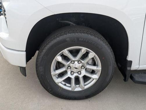 Summit White 2026 Chevrolet Silverado 1500 RST