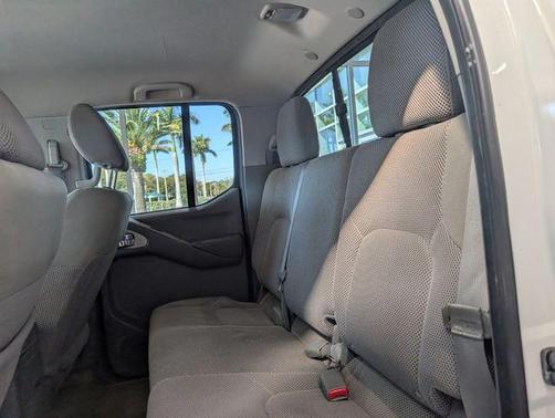 2017 Nissan Frontier SV