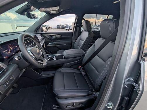 Sterling Gray Metallic 2026 Chevrolet Traverse LT