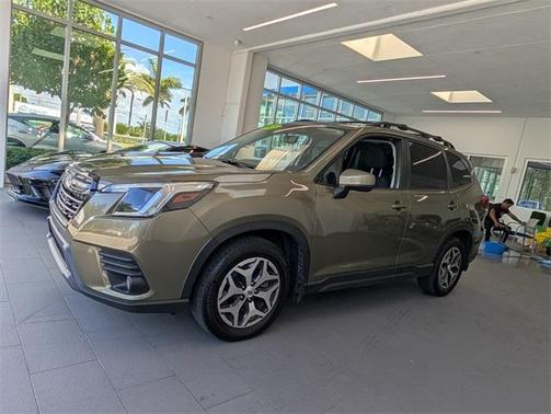 2023 Subaru Forester Premium