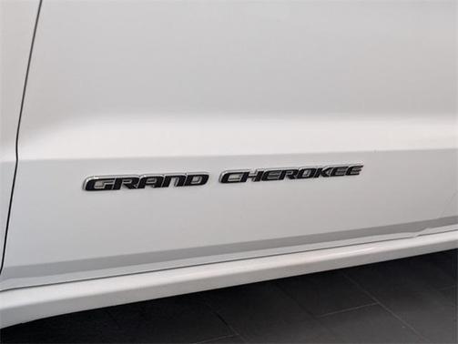 2020 Jeep Grand Cherokee Overland
