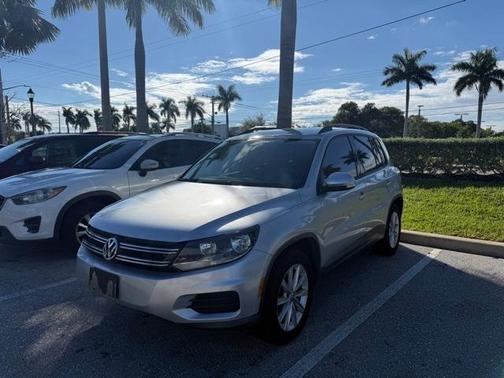 2015 Volkswagen Tiguan Auto SE