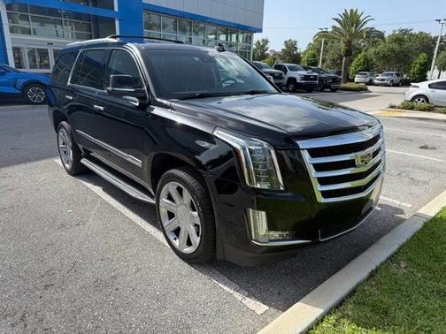 2017 Cadillac Escalade Luxury