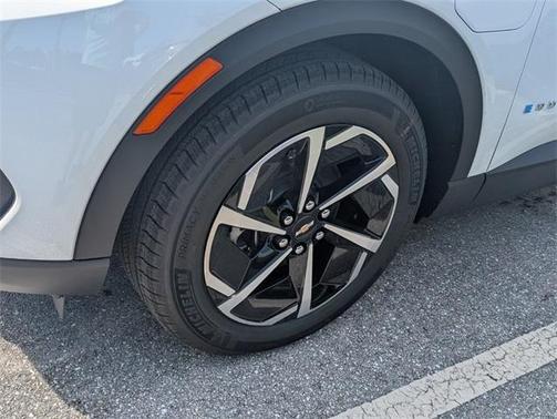 2026 Chevrolet Equinox EV LT 2