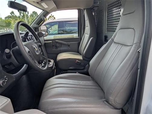 2025 Chevrolet Express 2500 Work Van