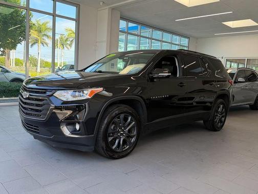 Mosaic Black Metallic 2018 Chevrolet Traverse RS