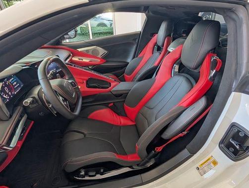 Arctic White 2023 Chevrolet Corvette Stingray w/3LT