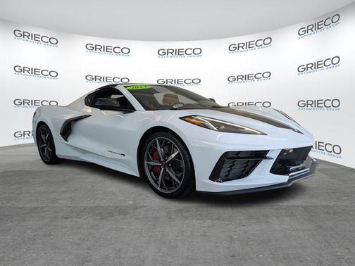 Arctic White 2023 Chevrolet Corvette Stingray w/3LT