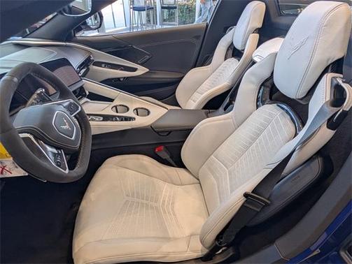 2026 Chevrolet Corvette Stingray w/2LT