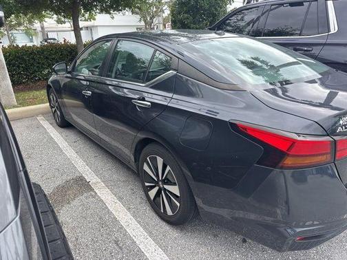 Storm Blue Metallic 2021 Nissan Altima 2.5 SV