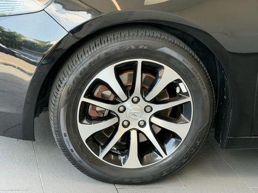 Crystal Black Pearl 2017 Acura TLX FWD