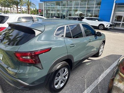 2025 Chevrolet Trax LS