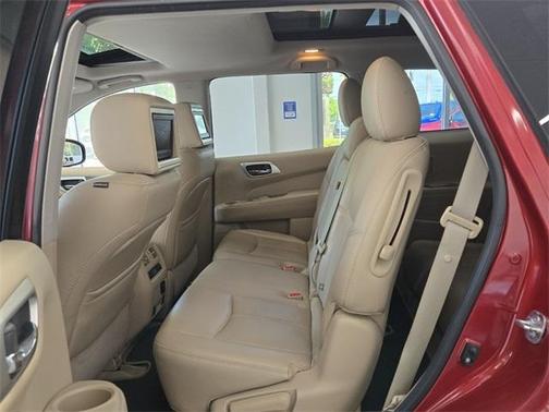 2014 Nissan Pathfinder Platinum